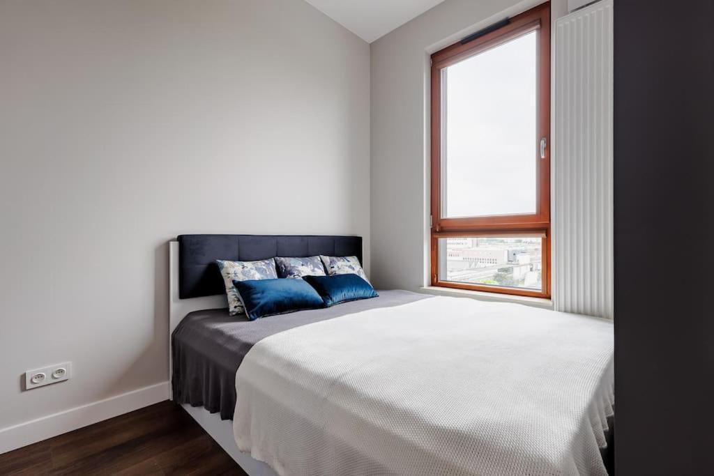 Business With 1 Bedroom By Ecru Wwa81 Apartament *