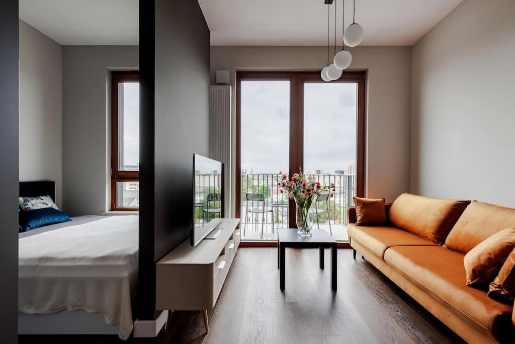 Business With 1 Bedroom By Ecru Wwa81 * Warszawa