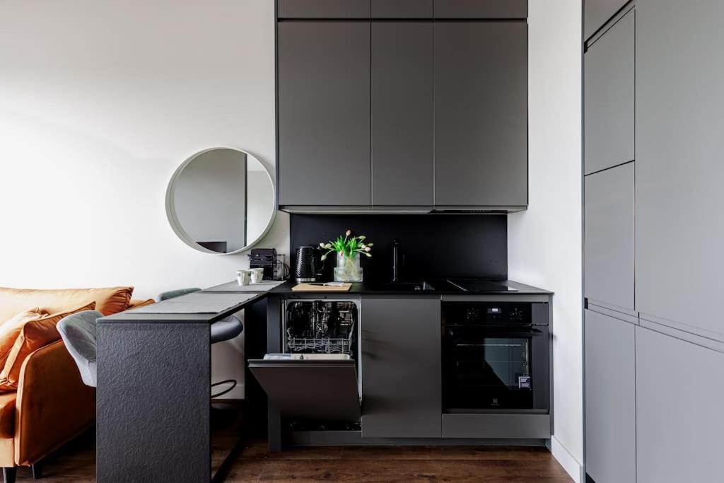 Apartament Business With 1 Bedroom By Ecru Wwa81 *